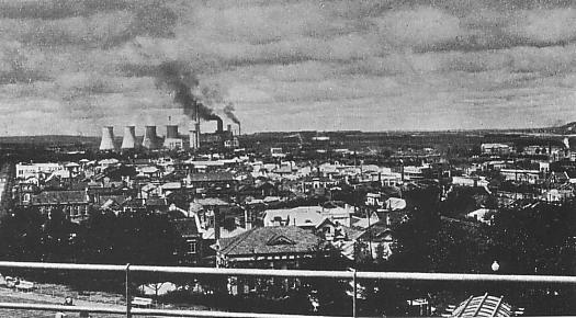 Bestand:View of Fushun circa 1940.JPG