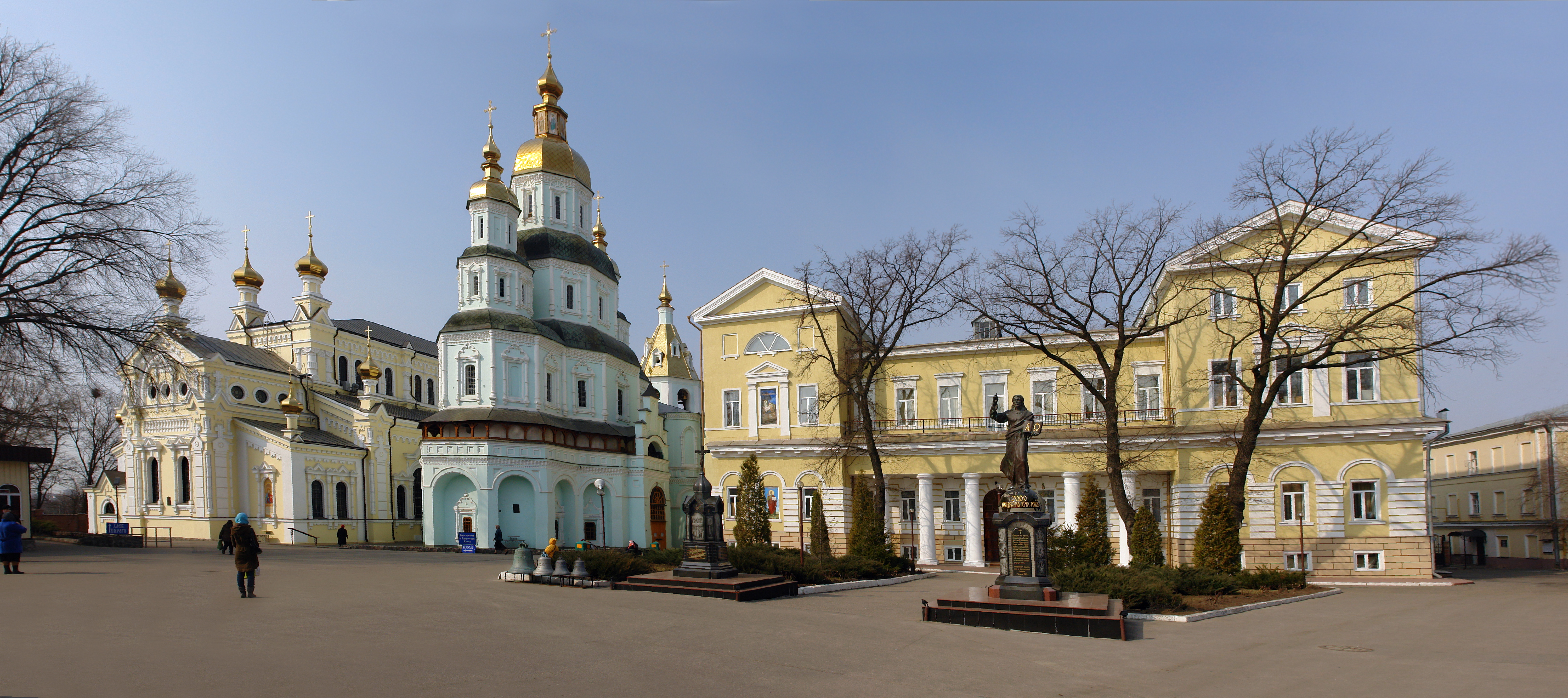 рыльск успенский собор