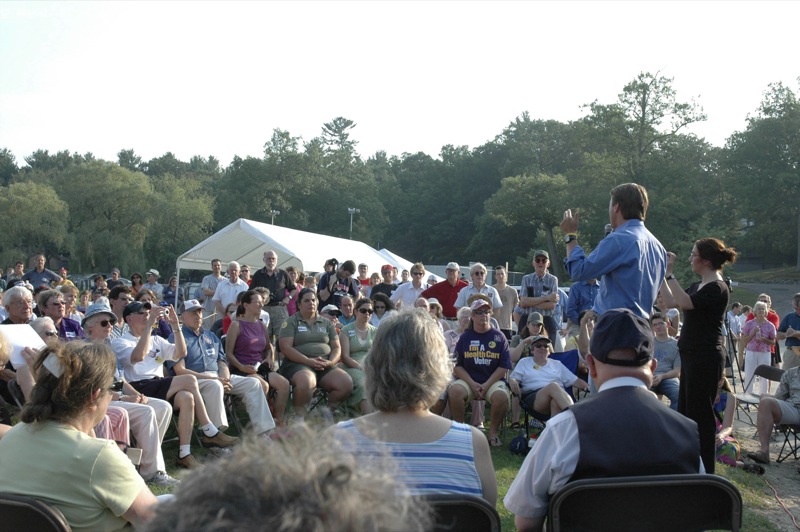 File:"Fighting for One America" Bus Tour - Concord, NH (1252633575).jpg