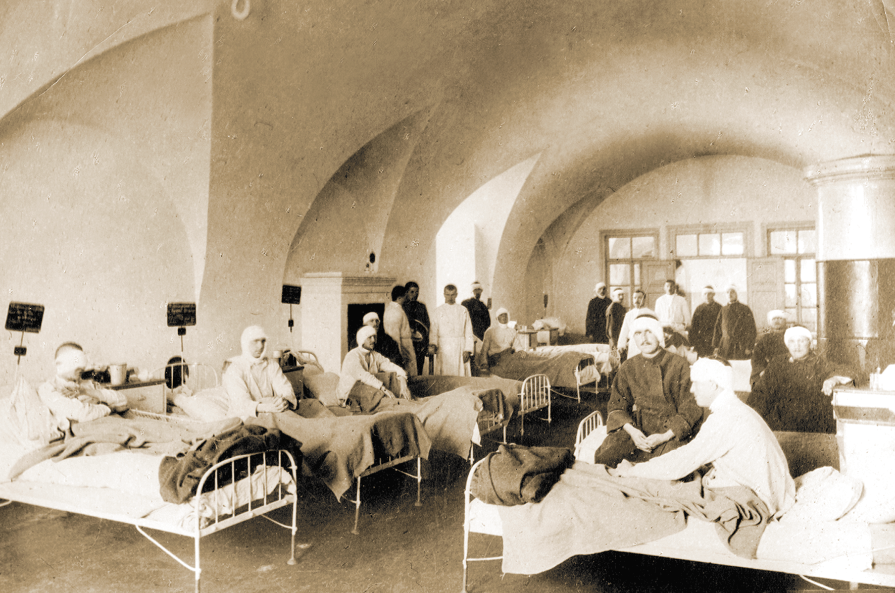 Госпиталь картинки. Киевский военный госпиталь 1914. Полевой госпиталь 19 век. Военный госпиталь 19 век.