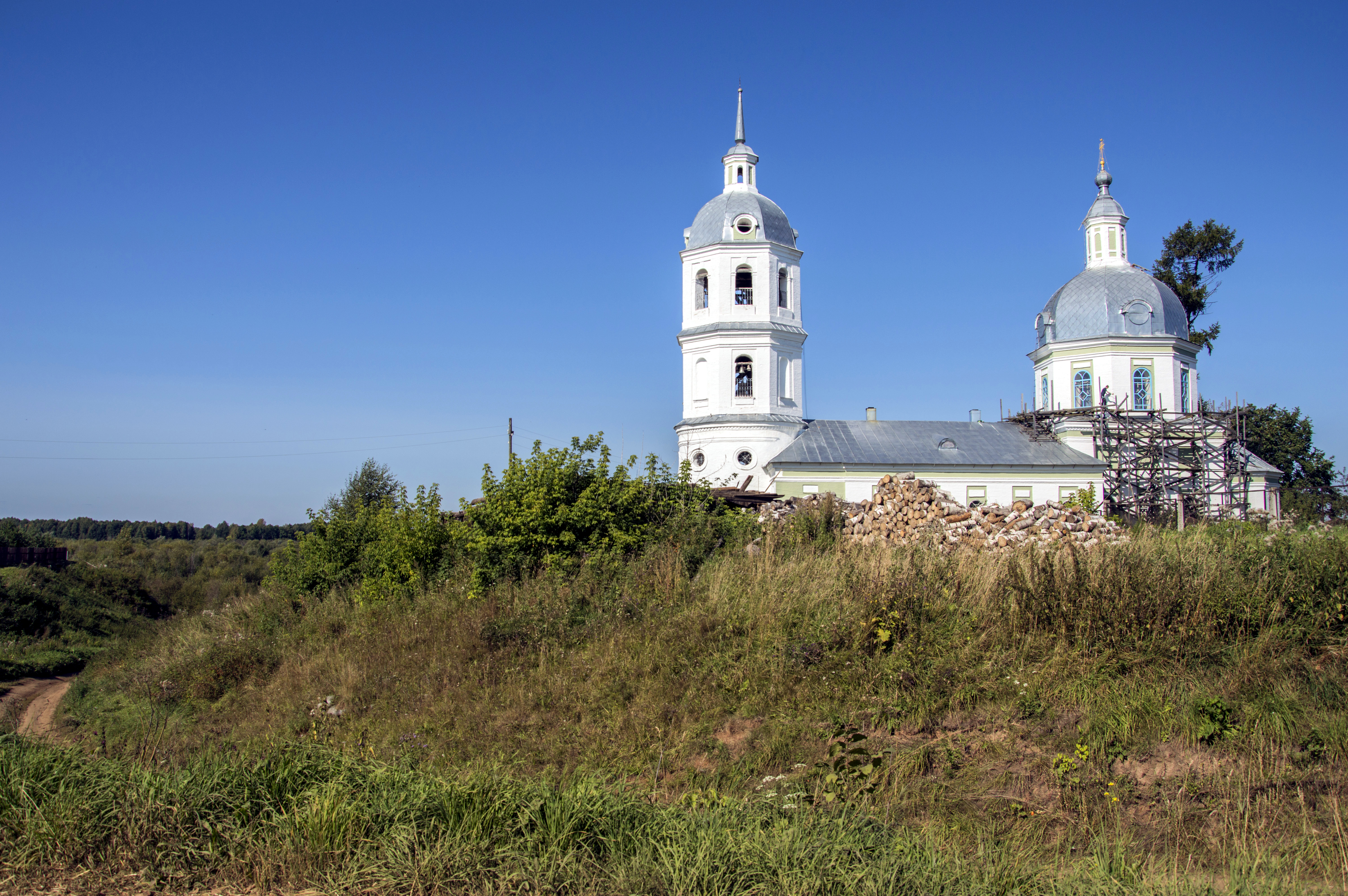 Белых кировская область. Троицкая Церковь Истобенск. Истобенск Кировская область. Истобенск Кировская область достопримечательности. Троицкий Церковь Истобенск параметры.