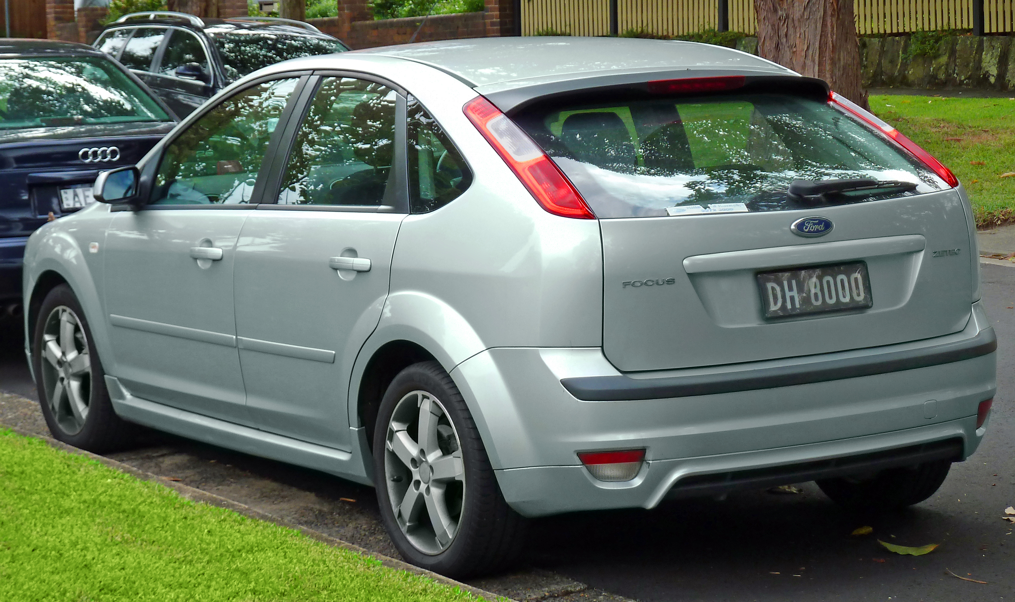 File 2005 2007 Ford Focus Ls Zetec 5 Door Hatchback 2011 04 02 Jpg Wikimedia Commons