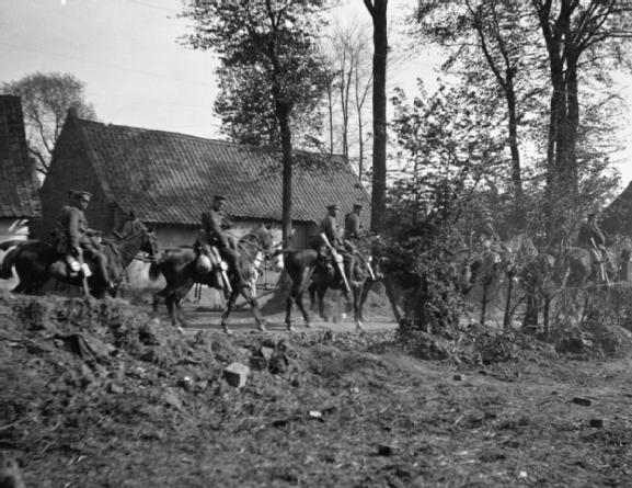 File:British cavalry September 1914.jpg