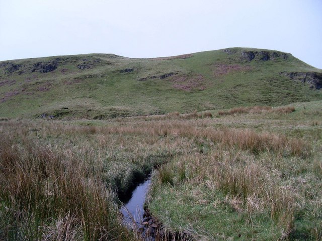 File:Burn and moorland in Kilpatrick Hills - geograph.org.uk - 815853.jpg