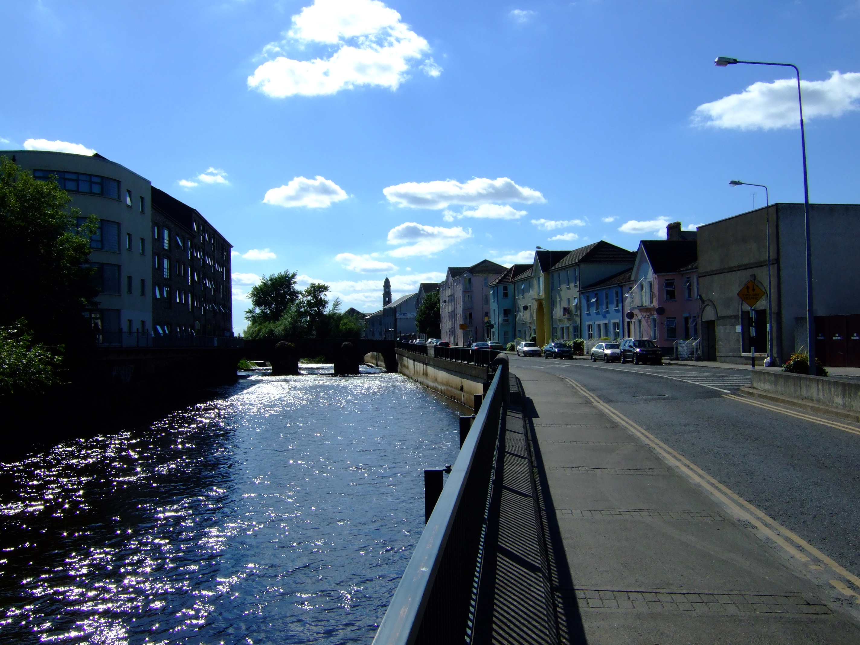 Best Dating Sites Cluain Meala (Ireland, Munster) - Redbud Lane 