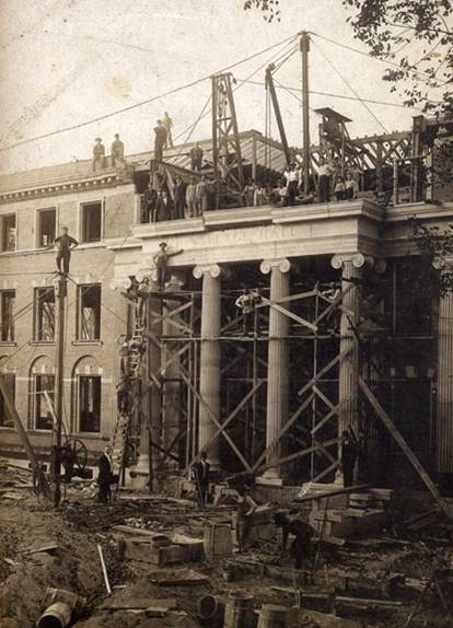 File:Construction of Wallace Hall, Monmouth College, 1908.jpg