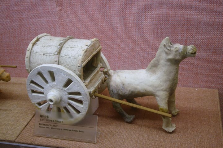 File:Eastern Han pottery chariot.JPG