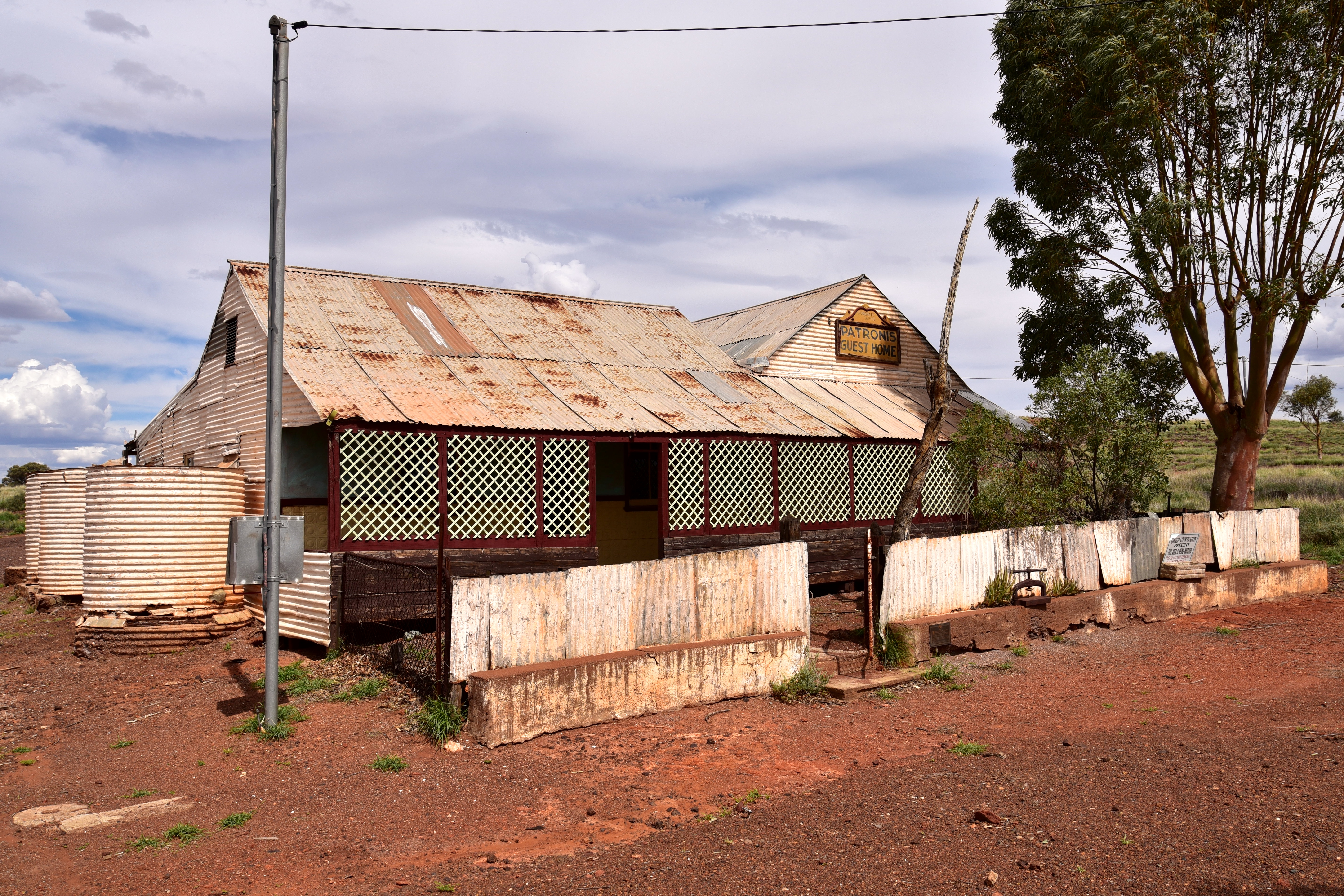 Ghost Town Village - Wikipedia