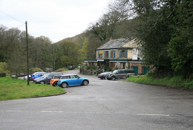 File:Halfway House - geograph.org.uk - 2929913.jpg