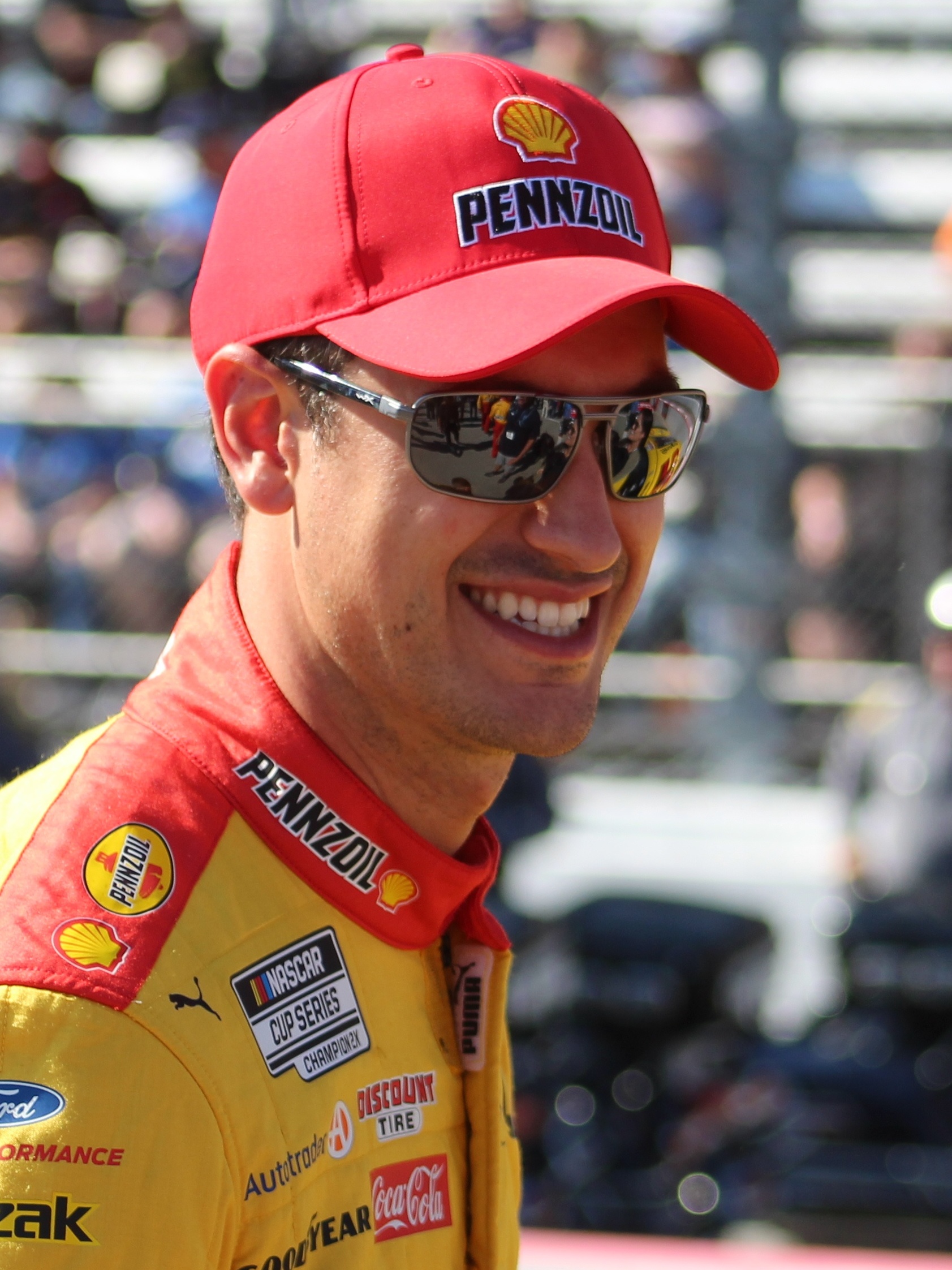 Joey Logano - Wikipedia