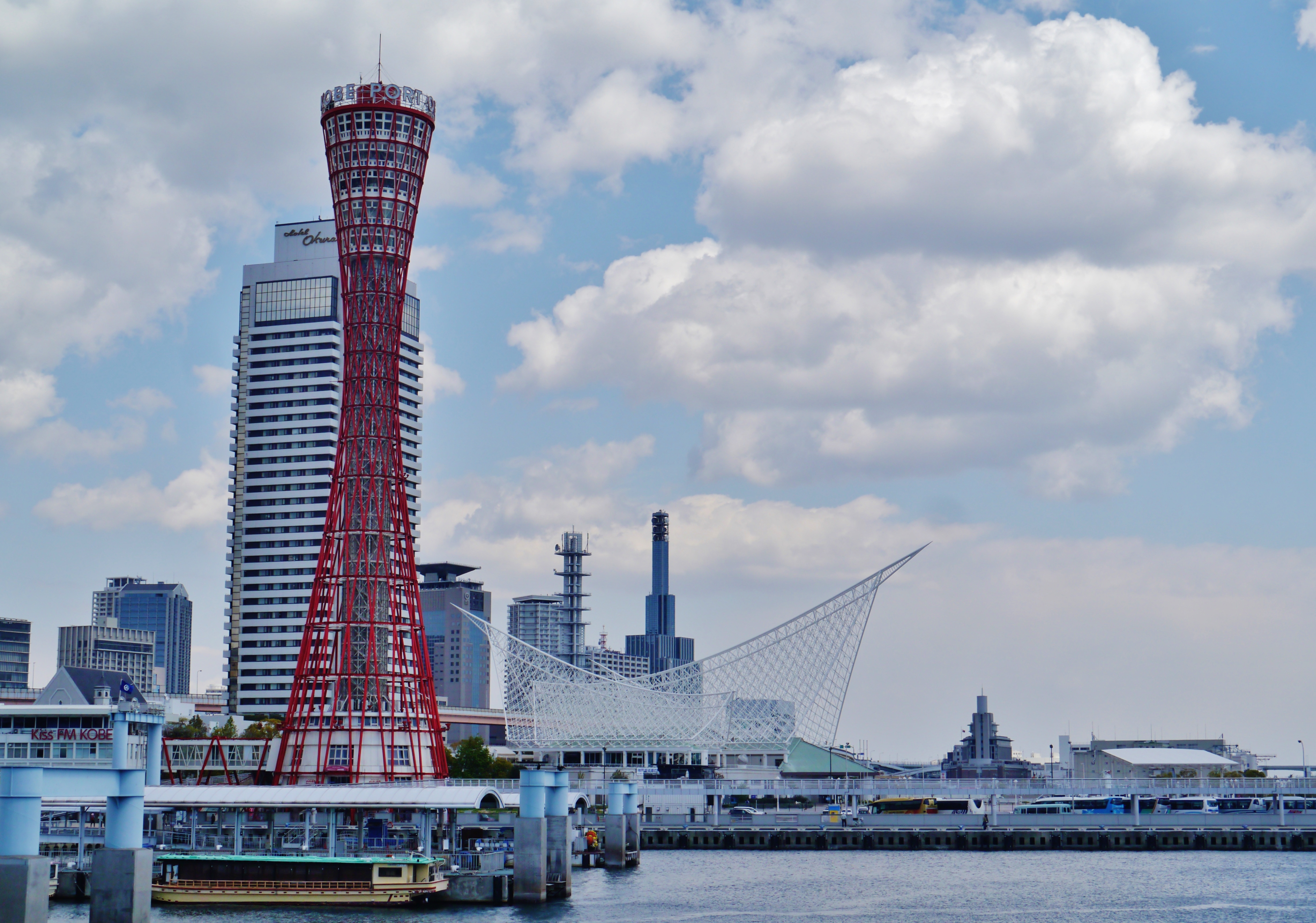 Port tower. Высокая башня в порту. Национальный морской музей Южной Кореи. Штаб-квартира Daiei » в Кобе.