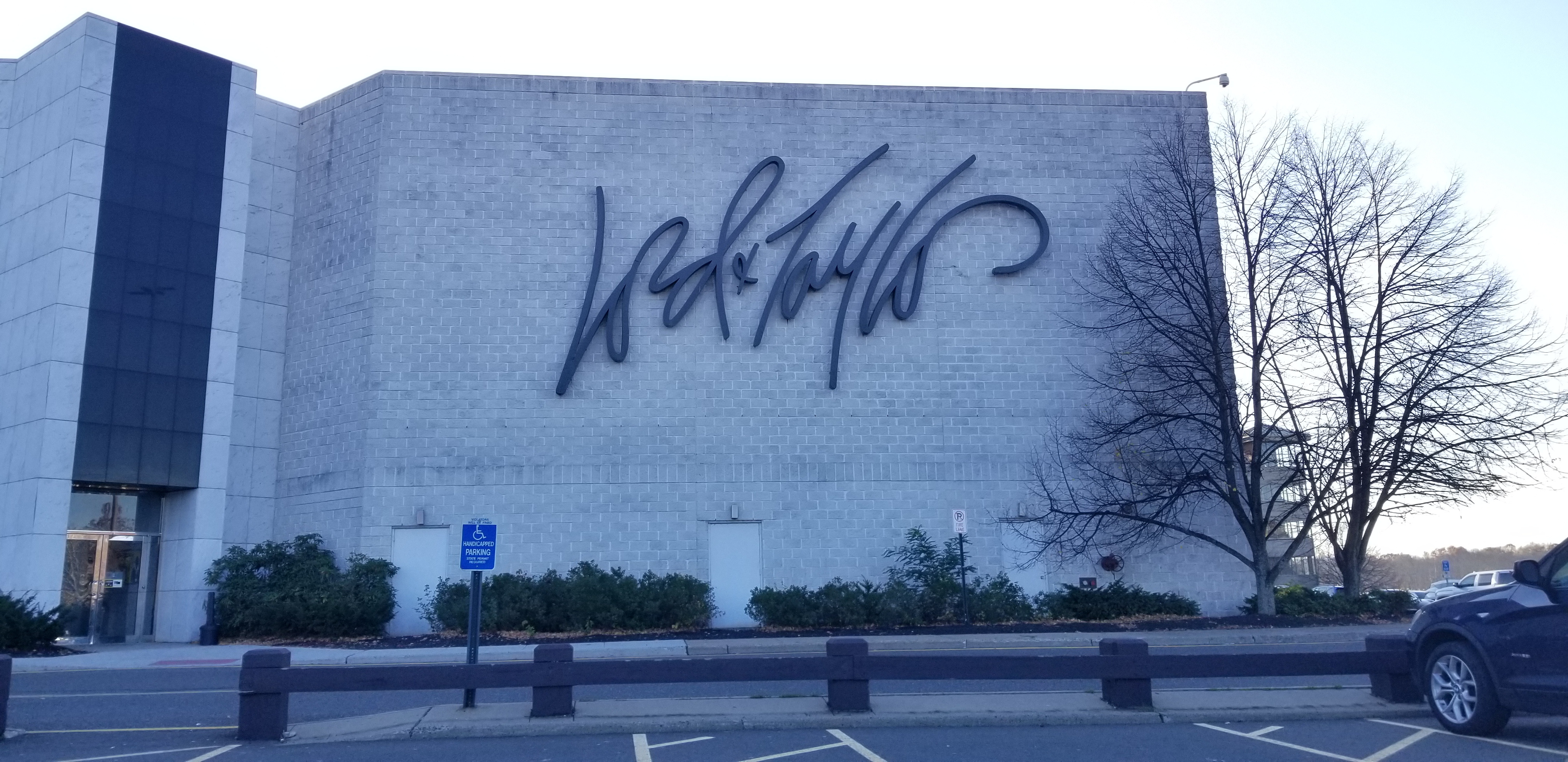 File:Lord and Taylor.svg - Wikipedia