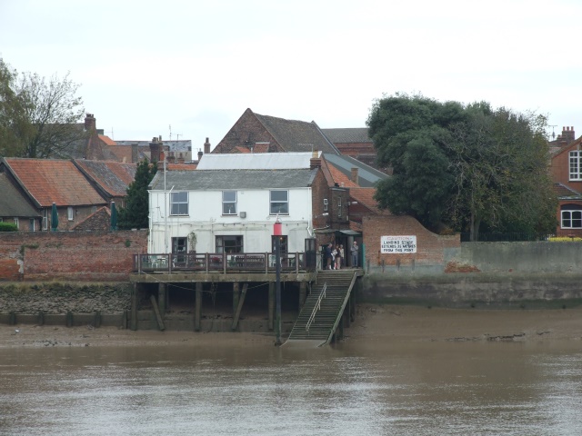 File:Lynn Ferry east bank - geograph.org.uk - 583273.jpg