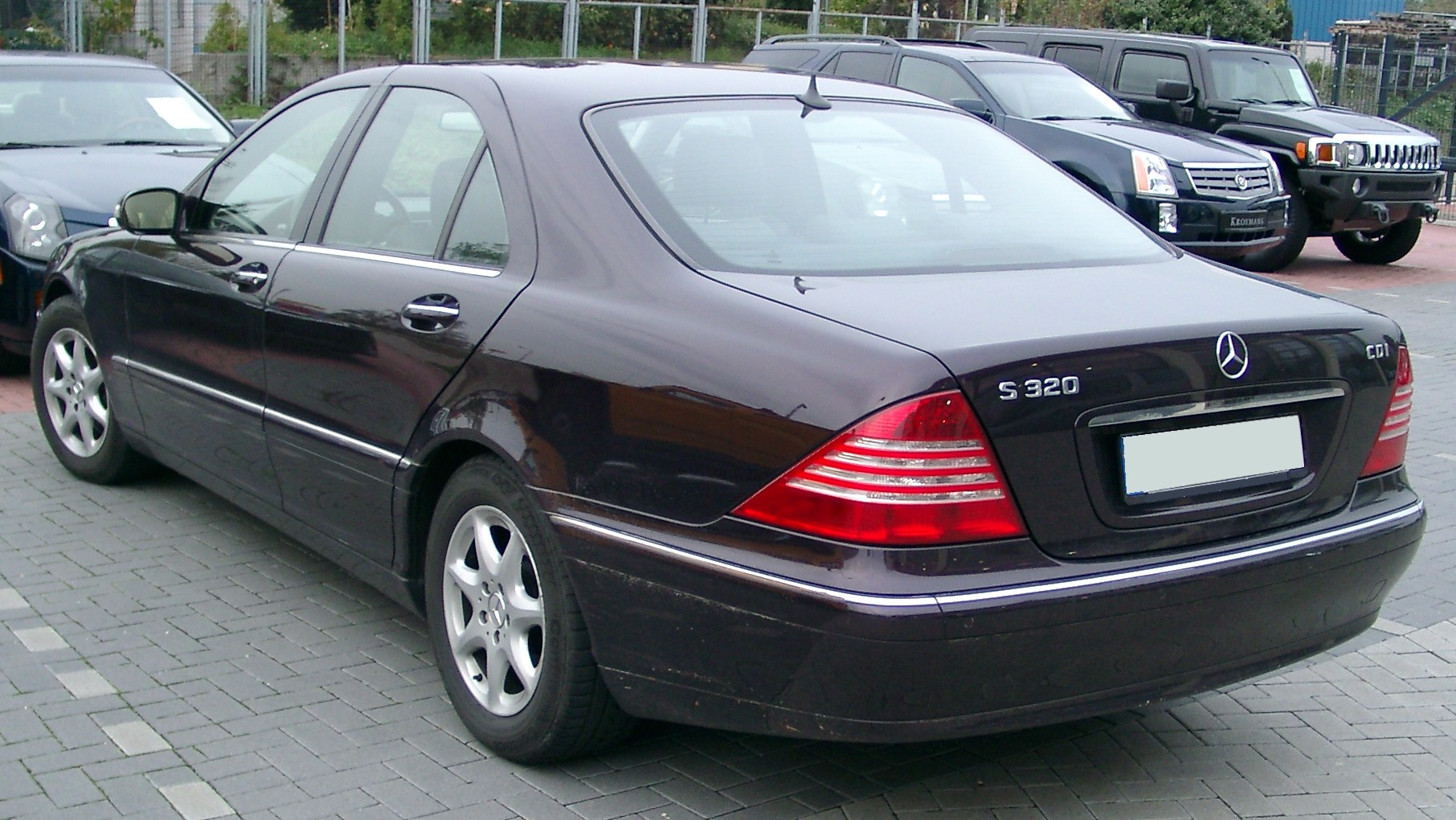 Купить w 220. Mercedes-Benz w220. Mercedes Benz s600 w220. Mercedes s220. Mercedes Benz s class w220.