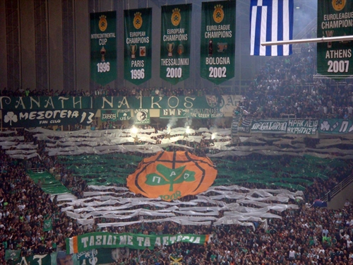 File:Panathinaikos Supporters.jpg