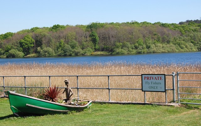 Powdermill Reservoir - geograph.org.uk - 419598