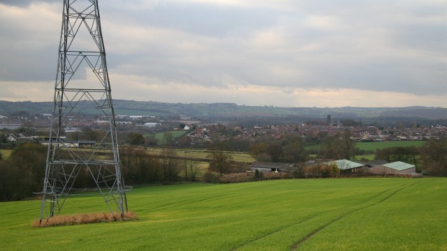 File:Public footpath - geograph.org.uk - 617742.jpg