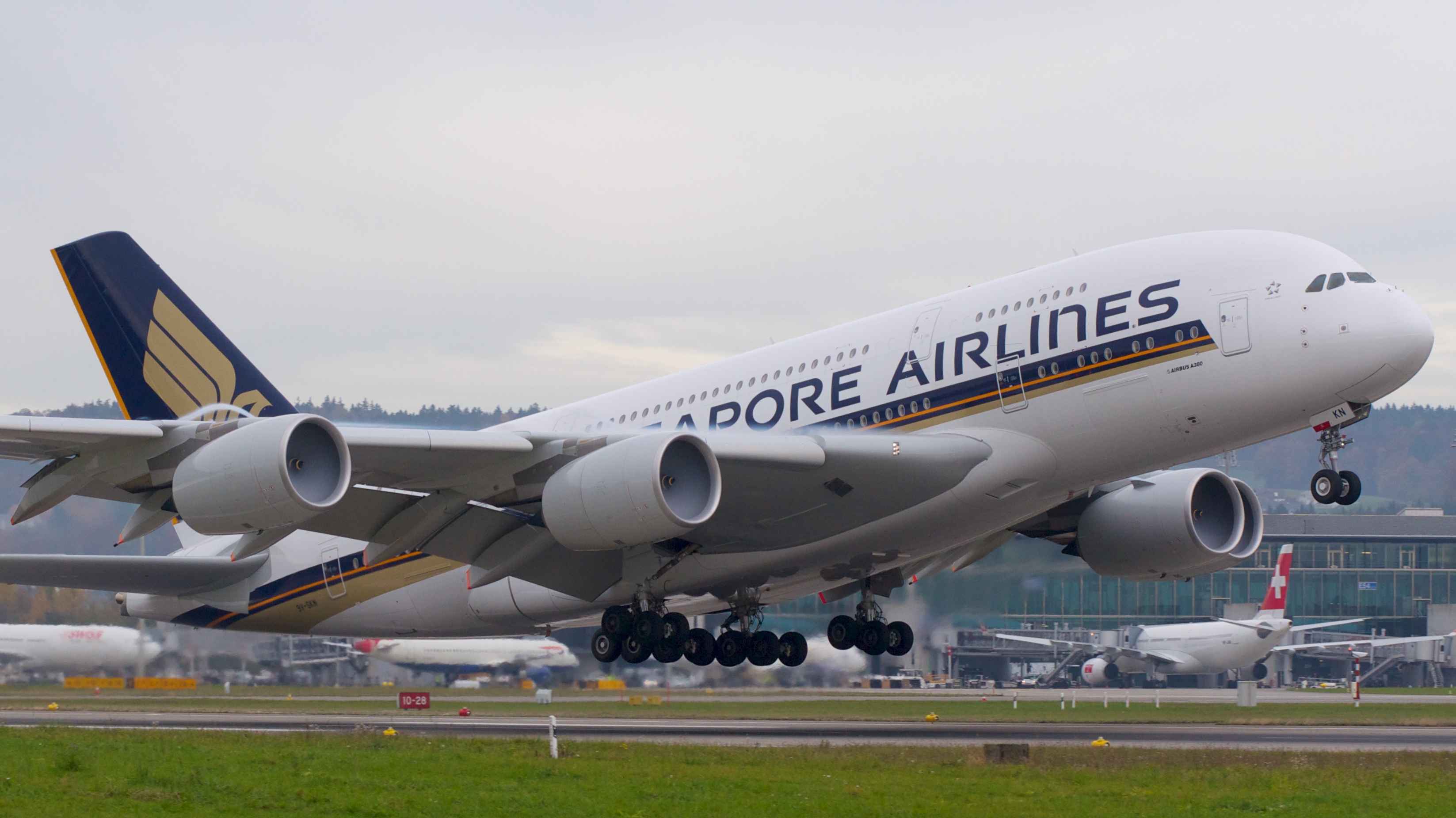 Singapore Airlines Airbus A380 800 9V SKN (7721163326)