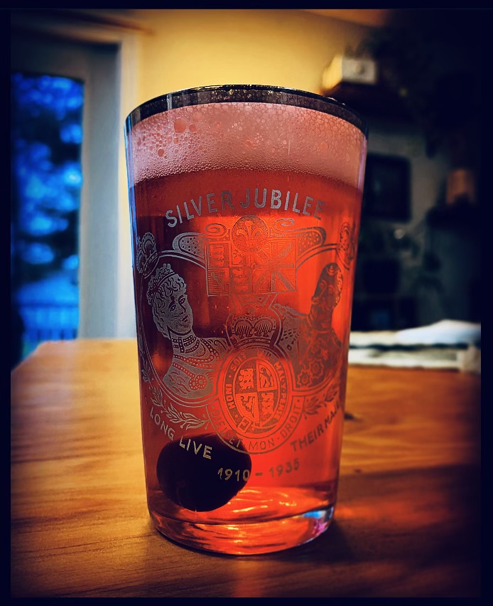 Pint glass - Wikipedia