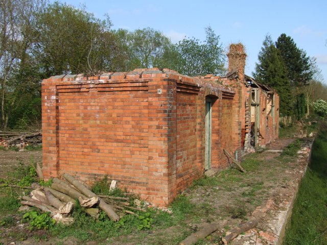 Tumby Woodside railway station