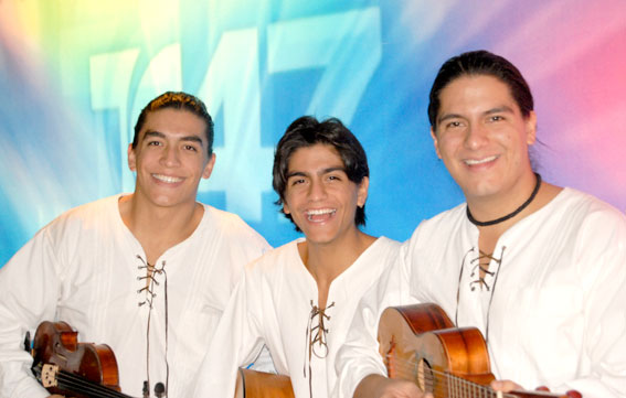 File:Villalobos Brothers Telemundo.jpg