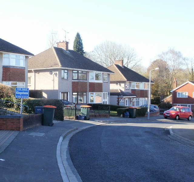 File:Alanbrooke Avenue houses, Malpas, Newport - geograph.org.uk - 1742849.jpg