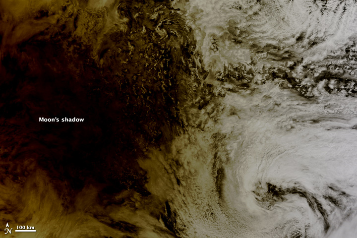 File:Annular Eclipse over the Pacific Ocean - NASA Earth Observatory.jpg