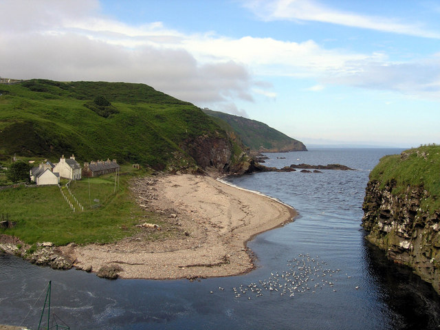 File:Berriedale Harbour and Beach - geograph.org.uk - 727311.jpg