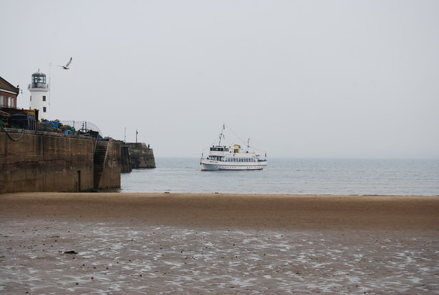 File:Boat outside Scarborough Harbour - geograph.org.uk - 1908226.jpg