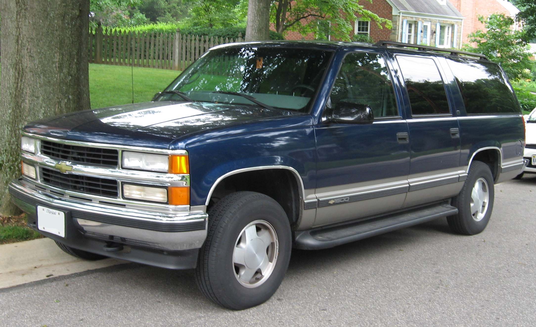 chevrolet suburban 2000