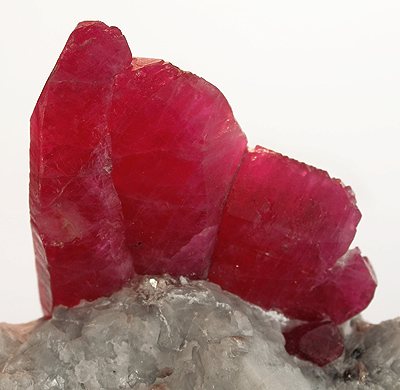 File:Corundum-denv08-11b.jpg