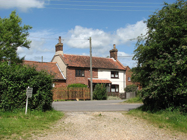 File:Cottages on the corner of Church Road and the B1145 - geograph.org.uk - 861079.jpg