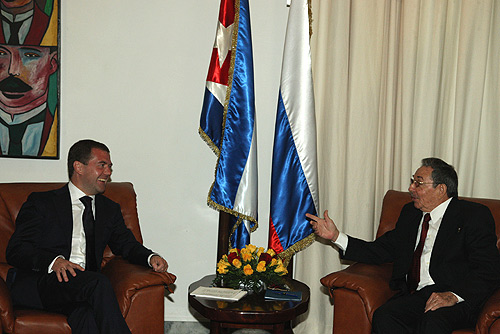 File:Dmitry Medvedev in Cuba 28 November 2008-6.jpg