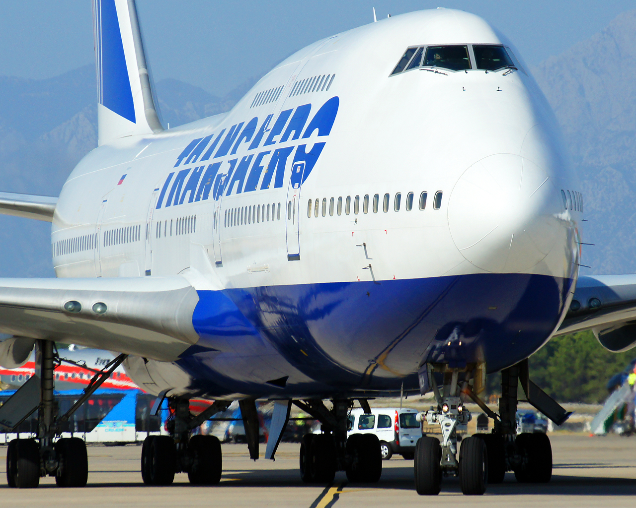 Boeing 2. Боинг 747 Трансаэро. Боинг 737 Трансаэро. Самолёт Трансаэро 747. Горбатый Боинг 747.