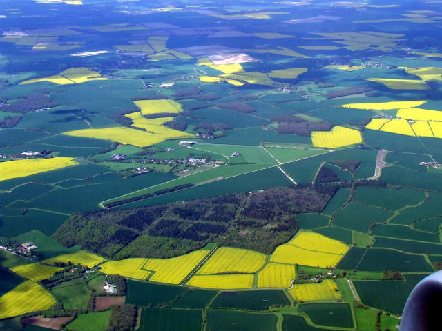 File:Former RAF Nuthampstead from the air - geograph.org.uk - 2963916.jpg