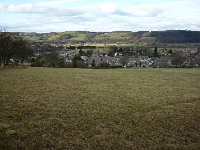 File:Grazing land above Brookhouse - geograph.org.uk - 1710349.jpg
