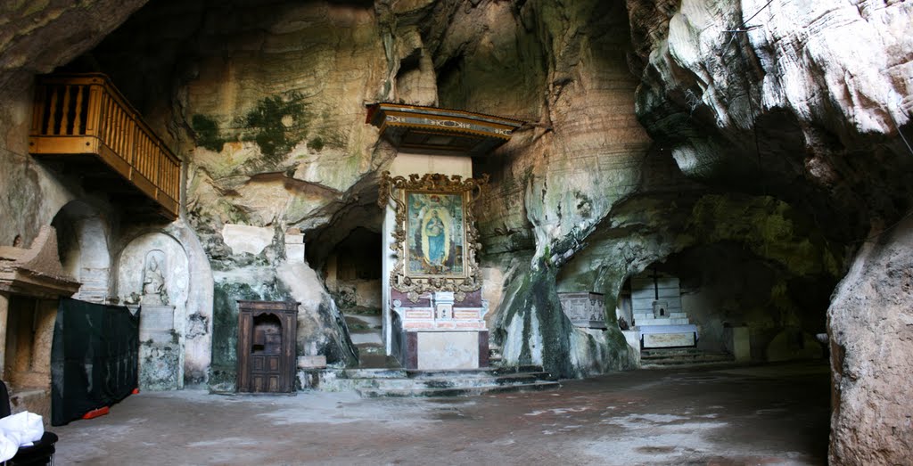 Grotta dell'Angelo (Sant'Angelo a Fasanella) - Wikipedia