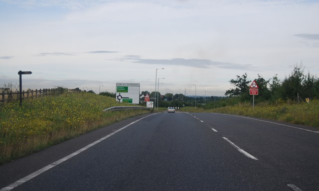 File:Hawk Hill Roundabout - geograph.org.uk - 3170050.jpg