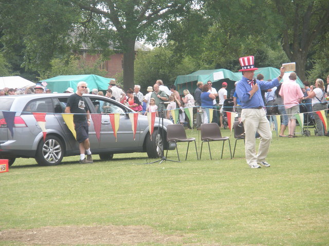 File:Independence Day-Bedhampton Style (2) - geograph.org.uk - 1385140.jpg