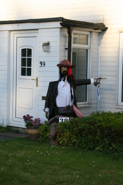 File:Jack Sparrow scarecrow - Blewbury Scarecrow Competition, Oxfordshire - geograph.org.uk - 1360652.jpg