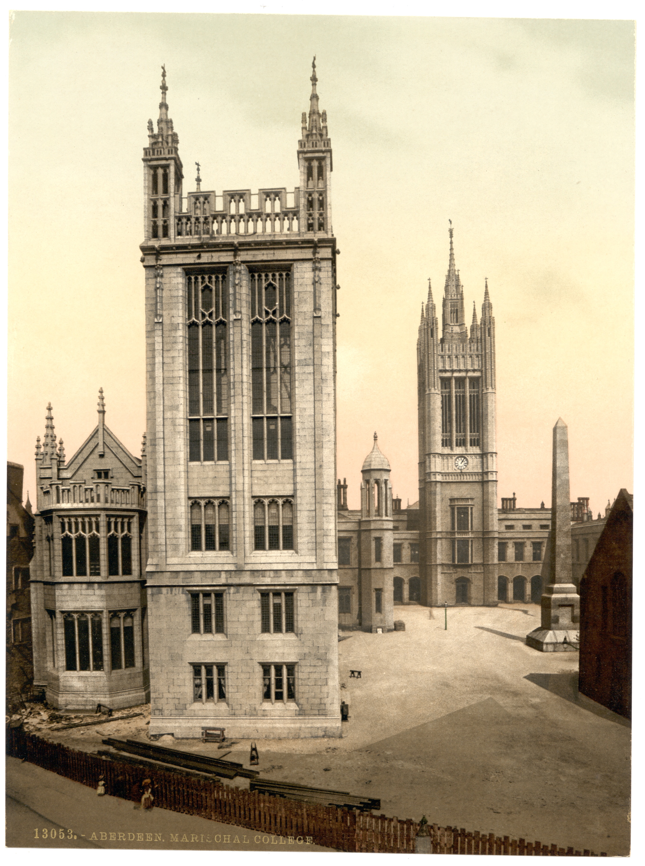 Marischal College, Aberdeen, Scotland-LCCN2001703571.jpg