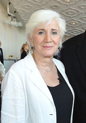 Olympia Dukakis guest-starred as Grampa's love interest Zelda in the episode.