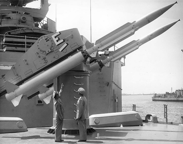 File:RIM-2 Terrier missiles on USS Providence (CLG-6), 2 May 1962 (NH 98548).jpg