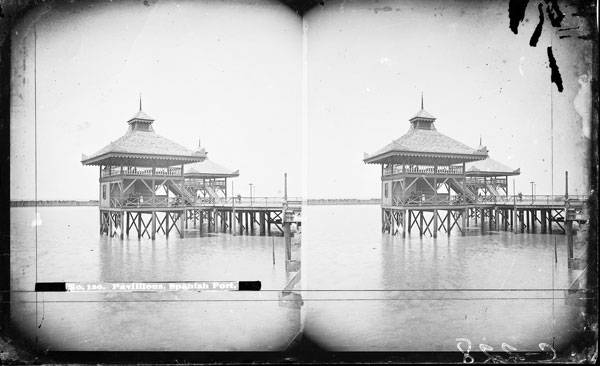 File:Spanish Fort NOLA Pavilions Stereo Card.jpg