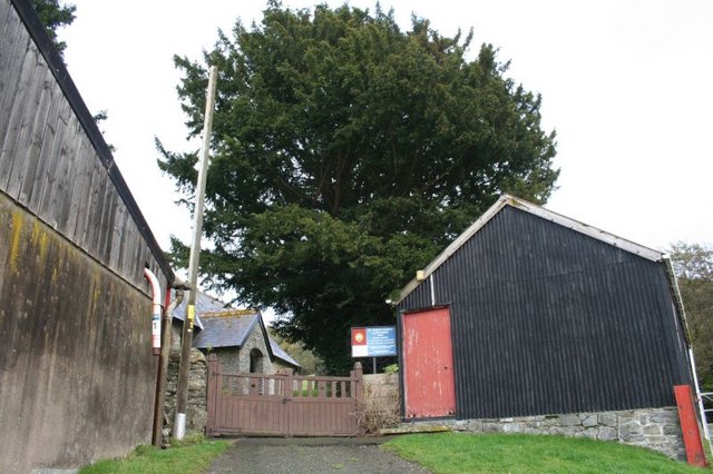 File:The gates in - geograph.org.uk - 1040405.jpg