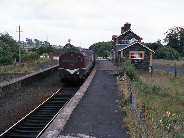 File:Train at Cromore station - geograph.org.uk - 2425393.jpg