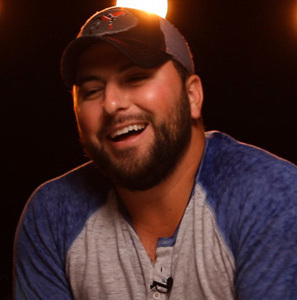 Tyler Farr - Redneck Crazy Lyrics