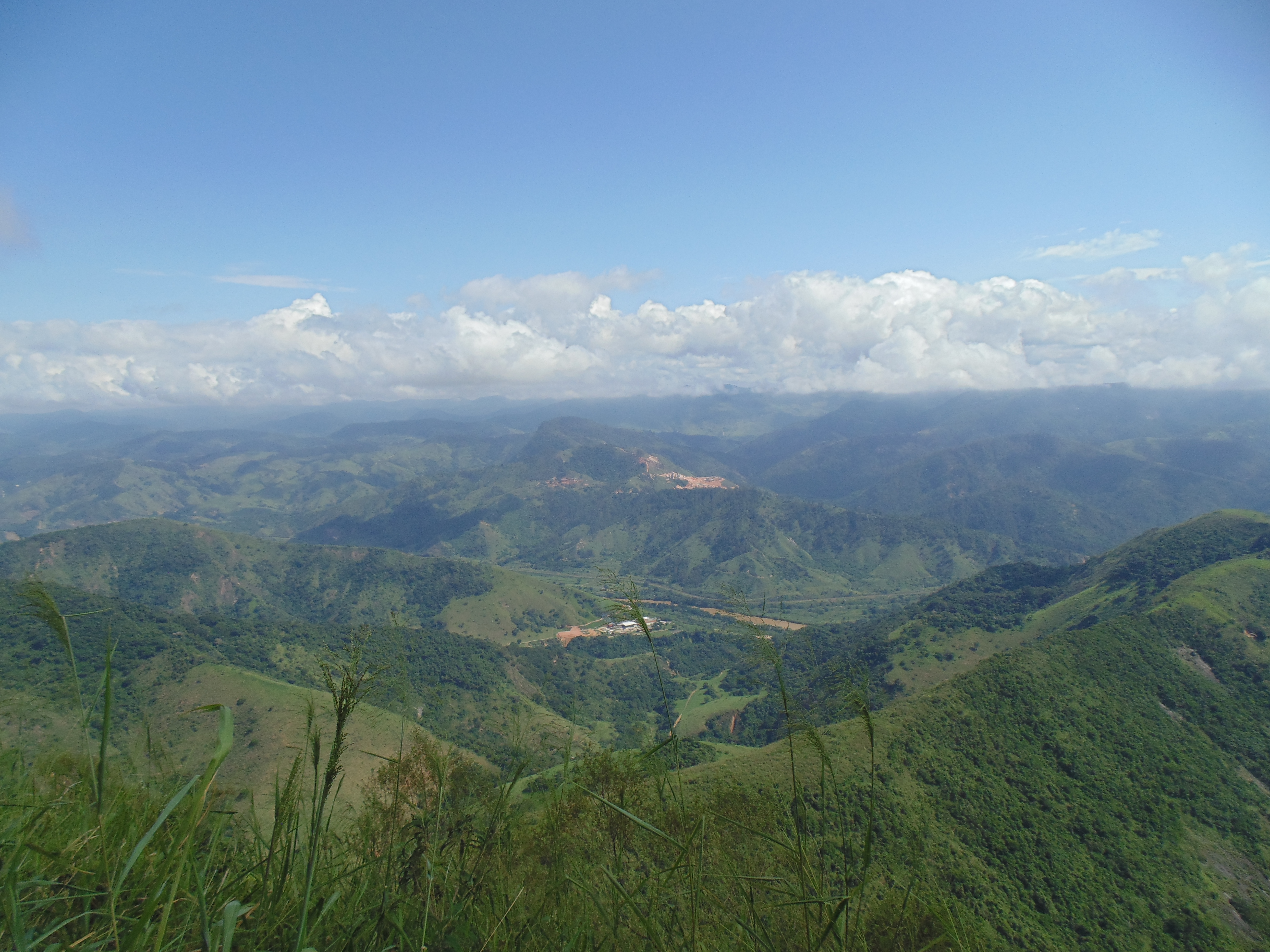 Vista a partir do Pico do Ana Moura em Timóteo - MG. 