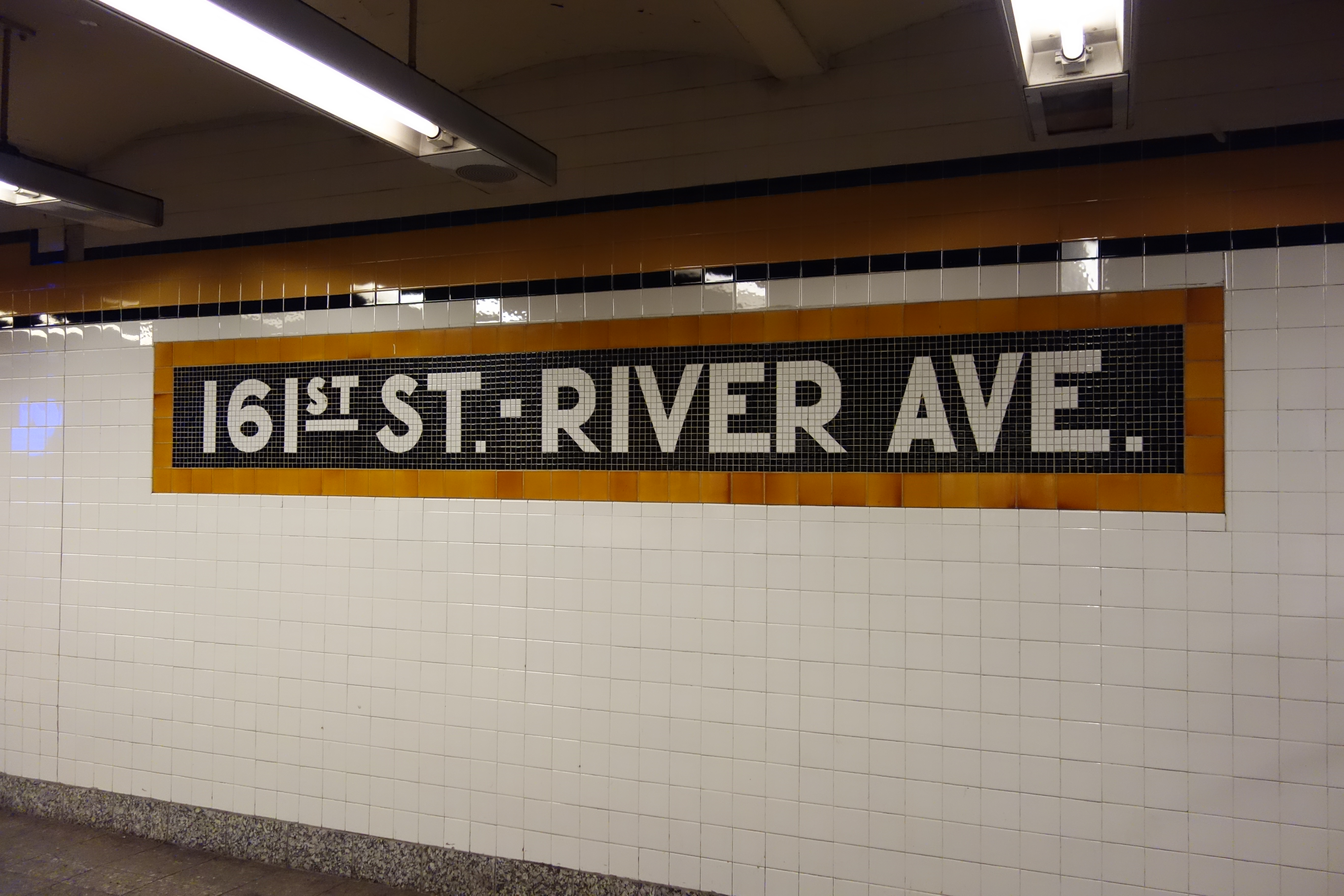 River Avenue Near 161st Street – Yankee Stadium Station, T…