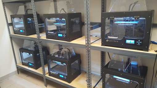 File:3D printers in enclosures.png